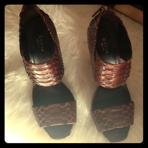 Gucci Snake skin Pumps